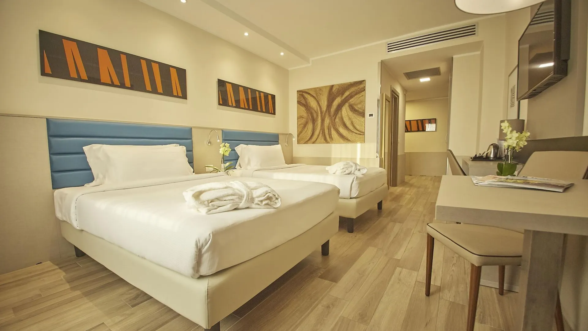 Ih Hotels Milano Lorenteggio 4*, Milan