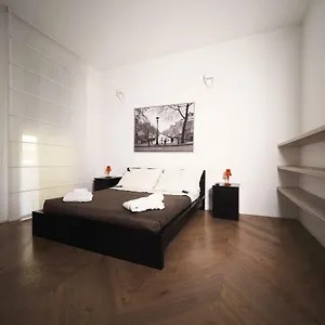 Appartamento Turati 3