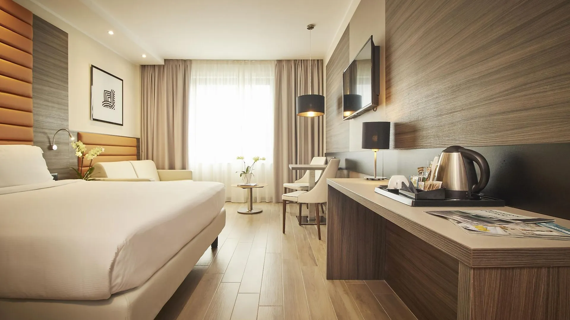 Ih Hotels Milano Lorenteggio 4*,  Olaszország